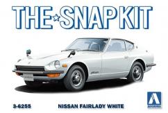 Aoshima 1/32 Nissan Fairlady Z S30 White - Snap Kit image